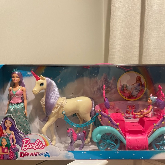 Barbie Toys Brand New Barbie Dreamtopia Unicorn With 3 Barbies 2